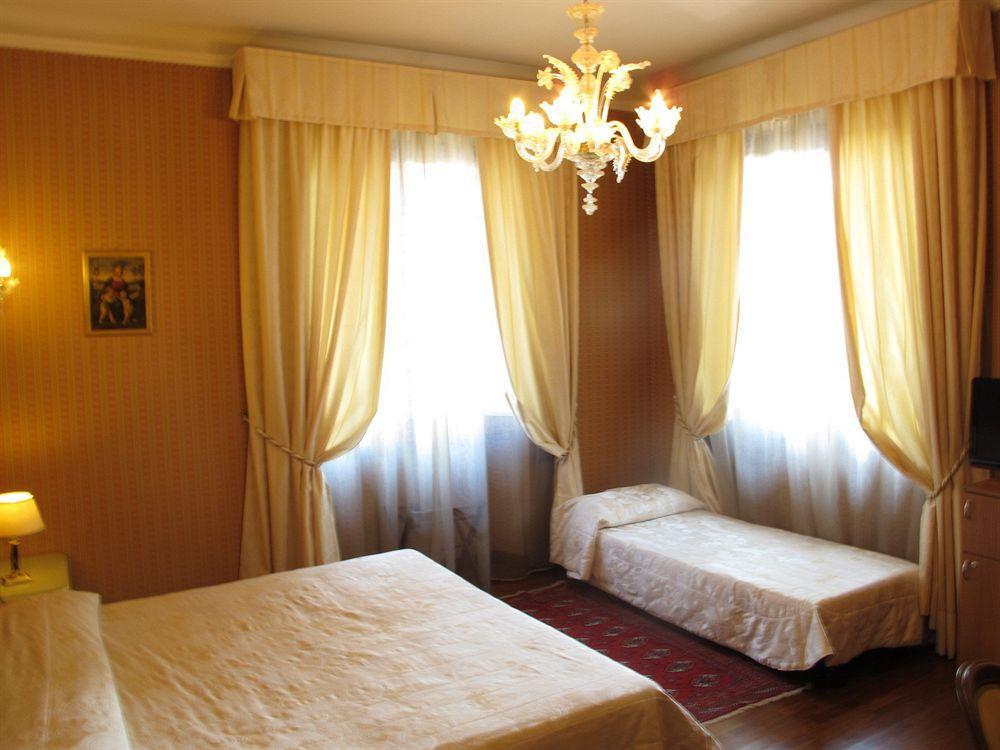 C-Hotels De Rose Palace Floransa Dış mekan fotoğraf