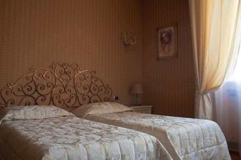 C-Hotels De Rose Palace Floransa Dış mekan fotoğraf
