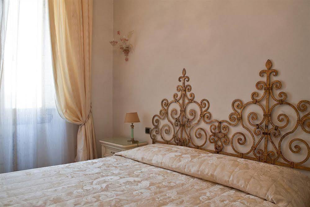 C-Hotels De Rose Palace Floransa Dış mekan fotoğraf