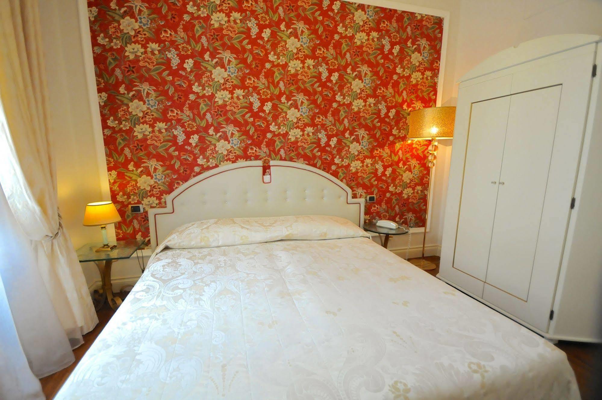 C-Hotels De Rose Palace Floransa Dış mekan fotoğraf