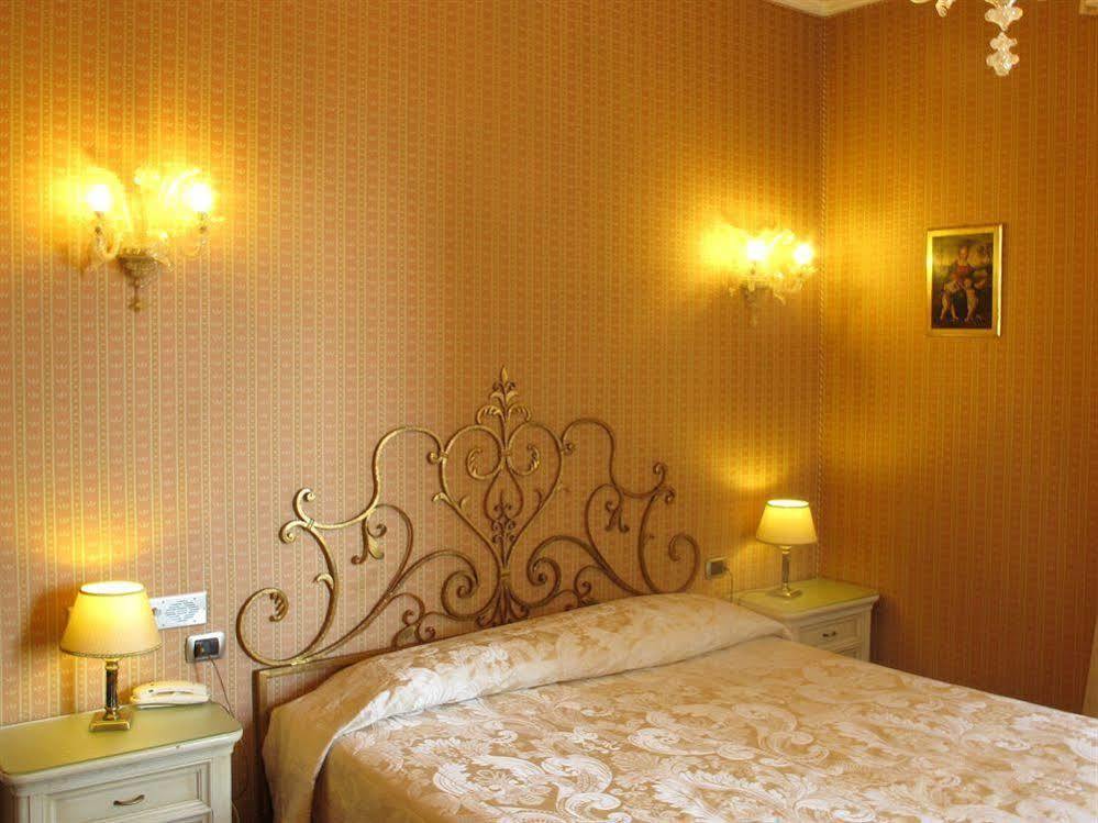 C-Hotels De Rose Palace Floransa Dış mekan fotoğraf