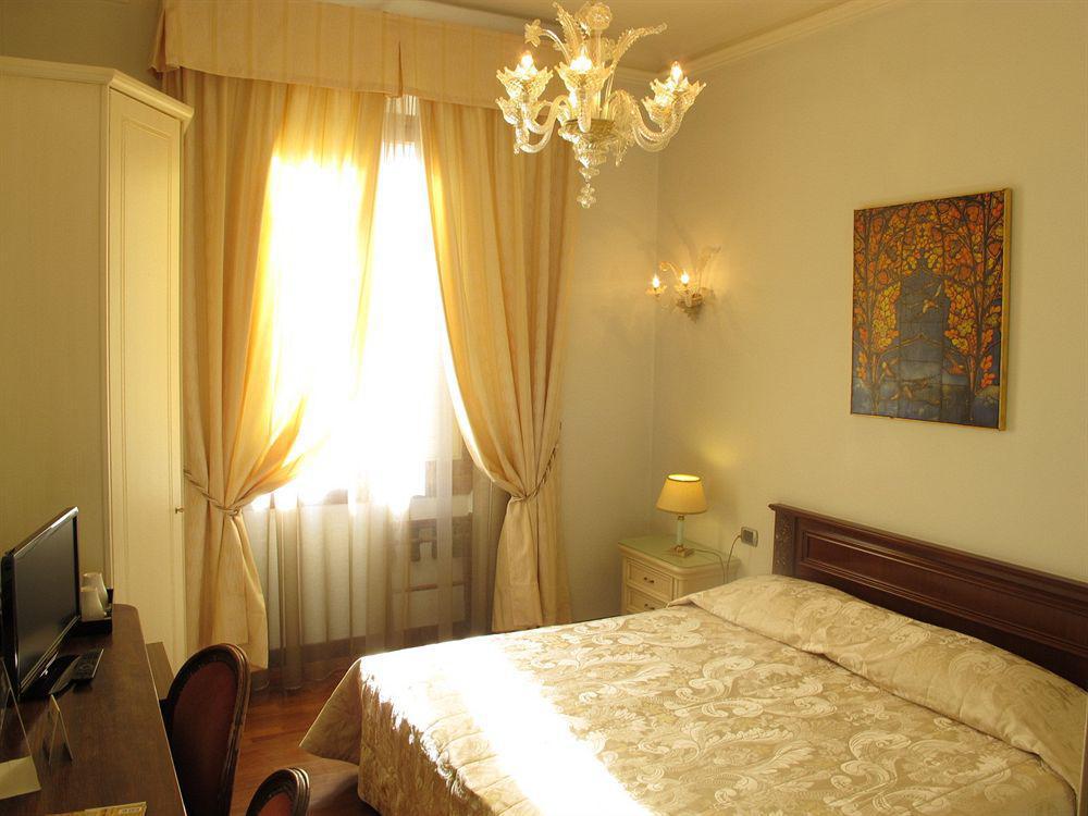 C-Hotels De Rose Palace Floransa Dış mekan fotoğraf